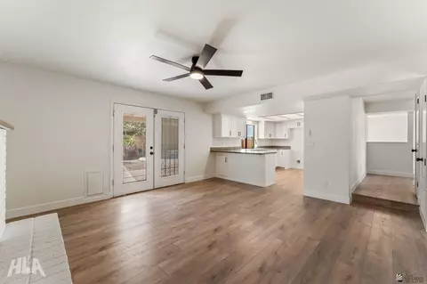 Living - 2113 E 27 Pl, Yuma, AZ 85365 photo 4 of 4
