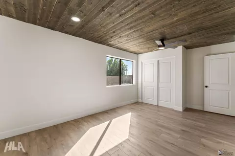 Bedroom - 2113 E 27 Pl, Yuma, AZ 85365 photo 2 of 10