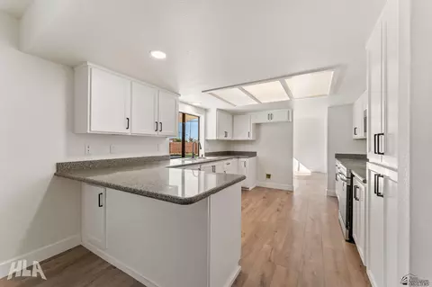 Kitchen - 2113 E 27 Pl, Yuma, AZ 85365 photo 5 of 5