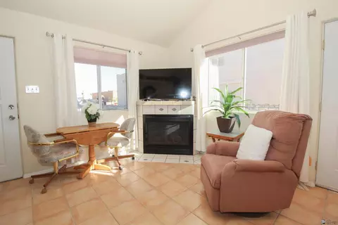 Living - 13671 E 53 Dr, Yuma, AZ 85367 photo 1 of 4