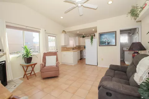 Living - 13671 E 53 Dr, Yuma, AZ 85367 photo 2 of 4