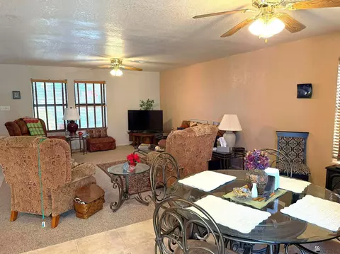 Living - 13854 E 48 Dr, Yuma, AZ 85367 photo 2 of 4