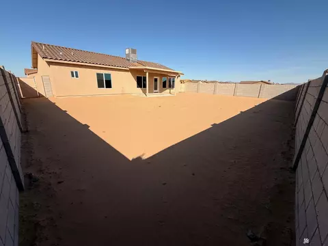 Exterior - 7129 E 44th Pl, Yuma, AZ 85365 photo 2 of 2