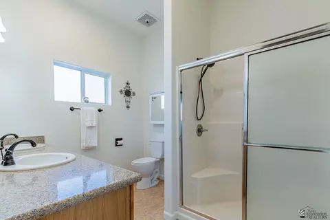 Bath - 14187 E 51 Pl, Yuma, AZ 85367 photo 1 of 3