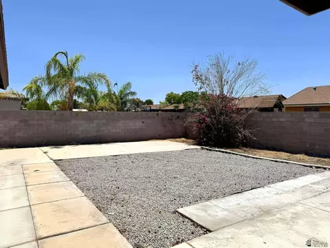 Exterior - 3409 E Moreno Ln, Yuma, AZ 85365 photo 7 of 9