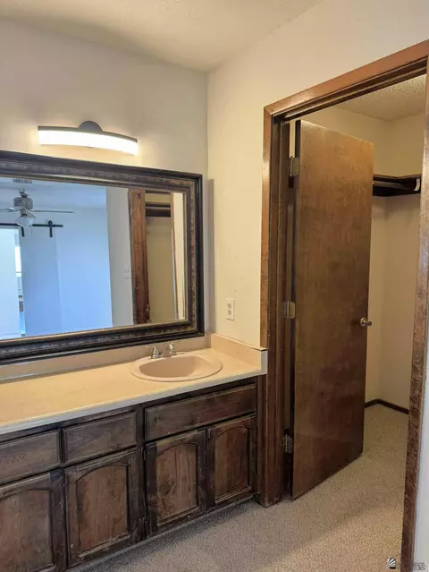 Bath - 3409 E Moreno Ln, Yuma, AZ 85365 photo 1 of 3