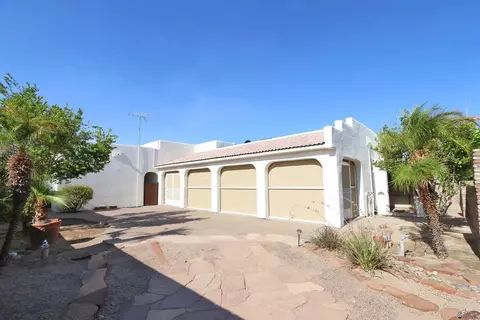 Exterior - 13824 E 52 St, Yuma, AZ 85367 photo 5 of 7