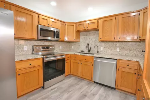 Kitchen - 13824 E 52 St, Yuma, AZ 85367 photo 1 of 2