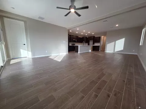 Living - 7729 E 35 Pl, Yuma, AZ 85365 photo 2 of 3