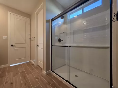 Bath - 7729 E 35 Pl, Yuma, AZ 85365 photo 3 of 6
