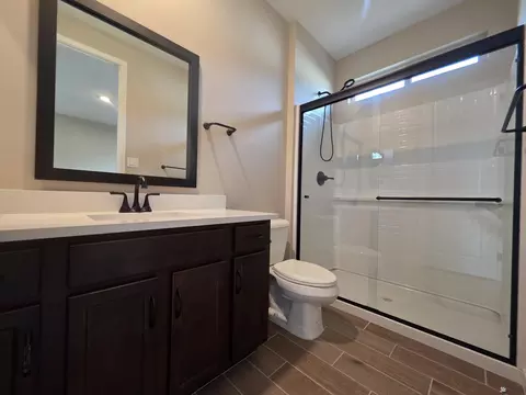 Bath - 7729 E 35 Pl, Yuma, AZ 85365 photo 4 of 6