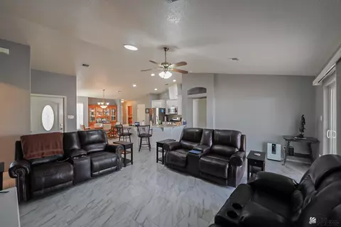 Living - 13482 E 52 Dr, Yuma, AZ 85367 photo 2 of 2