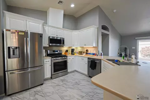 Kitchen - 13482 E 52 Dr, Yuma, AZ 85367 photo 1 of 2