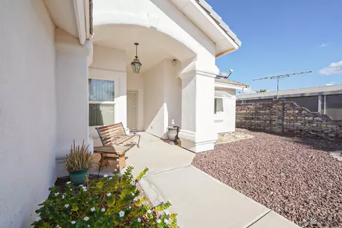Exterior - 13482 E 52 Dr, Yuma, AZ 85367 photo 5 of 12