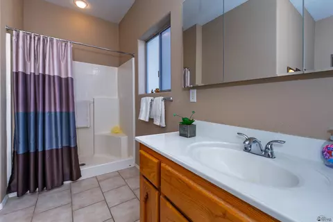 Bath - 14770 E 54 St, Yuma, AZ 85367 photo 4 of 5