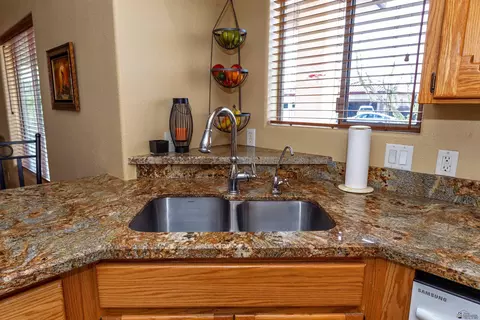 Kitchen - 14770 E 54 St, Yuma, AZ 85367 photo 4 of 7