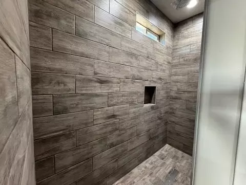 Bath - 712 E 12 Pl, Somerton, AZ 85350 photo 3 of 4