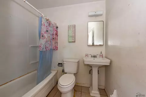 Bath - 1400 E 23 St, Yuma, AZ 85365 photo 1 of 2