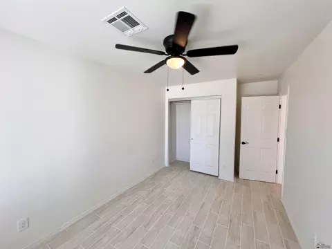 Bedroom - 12589 E 35 Pl, Yuma, AZ 85367 photo 2 of 12