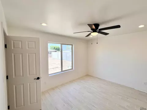 Bedroom - 12589 E 35 Pl, Yuma, AZ 85367 photo 9 of 12