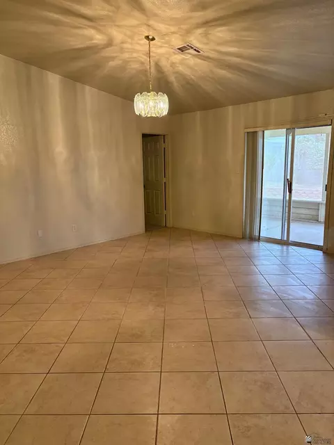 Living - 11251 E 25 Pl, Yuma, AZ 85367 photo 1 of 3