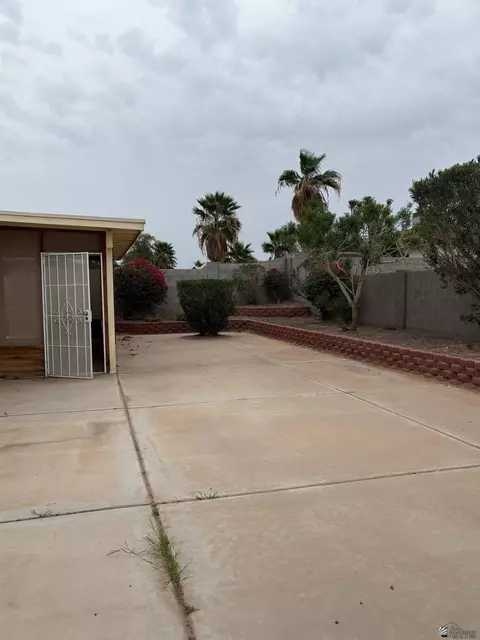 Exterior - 11251 E 25 Pl, Yuma, AZ 85367 photo 3 of 3