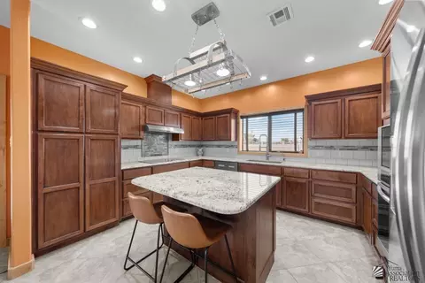 Kitchen - 12709 E 49 St, Yuma, AZ 85367 photo 4 of 6