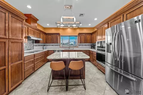 Kitchen - 12709 E 49 St, Yuma, AZ 85367 photo 1 of 6