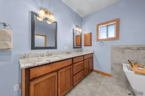 Bath - 12709 E 49 St, Yuma, AZ 85367 photo 3 of 7