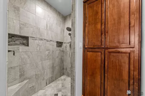 Bath - 12709 E 49 St, Yuma, AZ 85367 photo 6 of 7