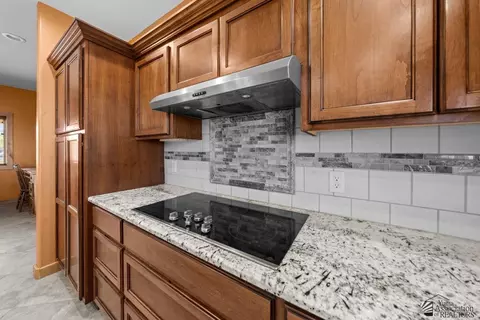 Kitchen - 12709 E 49 St, Yuma, AZ 85367 photo 5 of 6
