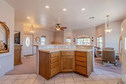 Kitchen - 14379 E 53 Dr, Yuma, AZ 85367 photo 2 of 5