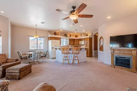 Living - 14379 E 53 Dr, Yuma, AZ 85367 photo 1 of 2