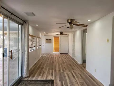 Living - 13141 E 42 Dr, Yuma, AZ 85367 photo 2 of 3