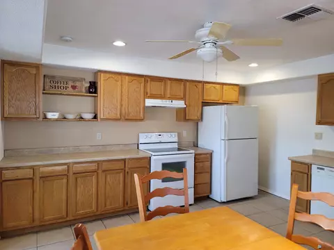 Kitchen - 13141 E 42 Dr, Yuma, AZ 85367 photo 2 of 3