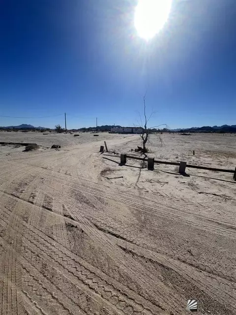27236 E County 13 34 St, Wellton, AZ 85356