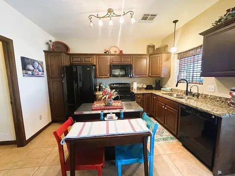 Kitchen - 13547 E 53 St, Yuma, AZ 85367 photo 1 of 6