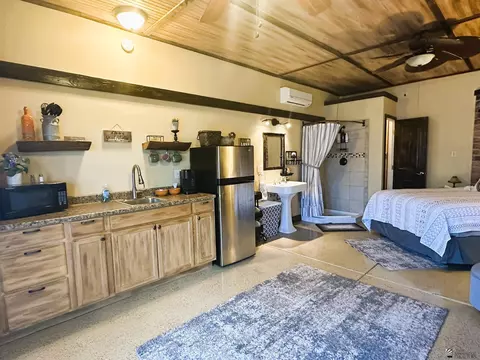 Kitchen - 13547 E 53 St, Yuma, AZ 85367 photo 6 of 6