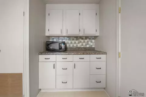 Kitchen - 13239 E 43 Ln, Yuma, AZ 85367 photo 3 of 3