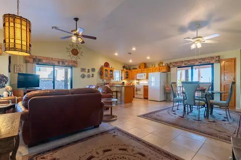 Living - 13365 E 55 Ln, Yuma, AZ 85367 photo 1 of 4