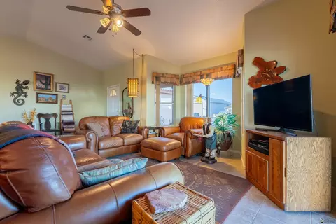 Living - 13365 E 55 Ln, Yuma, AZ 85367 photo 3 of 4
