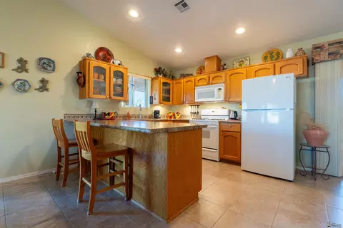 Kitchen - 13365 E 55 Ln, Yuma, AZ 85367 photo 1 of 4