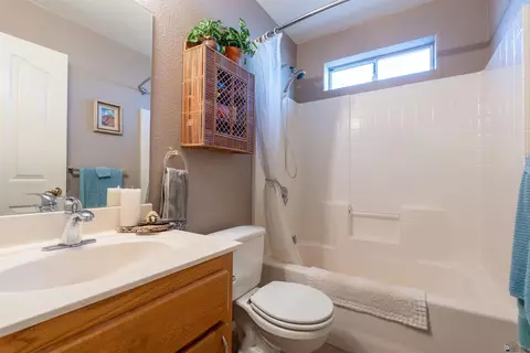 Bath - 13365 E 55 Ln, Yuma, AZ 85367 photo 2 of 2