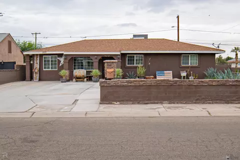 2332 S 6 Ave, Yuma, AZ 85364