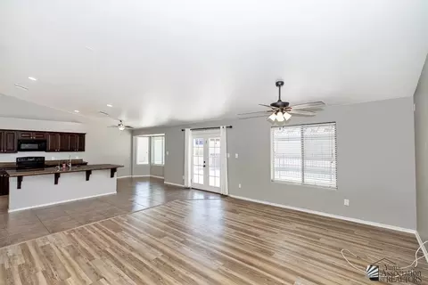 Living - 6257 E 47 St, Yuma, AZ 85365 photo 5 of 8