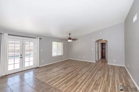 Living - 6257 E 47 St, Yuma, AZ 85365 photo 4 of 8