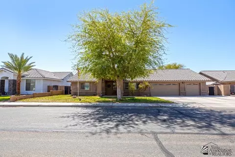 Exterior - 6257 E 47 St, Yuma, AZ 85365 photo 7 of 9