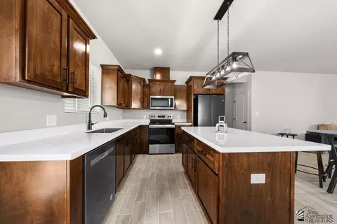 Kitchen - 10778 E 45 Ln, Yuma, AZ 85367 photo 2 of 4