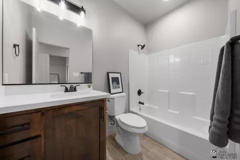 Bath - 10778 E 45 Ln, Yuma, AZ 85367 photo 1 of 4
