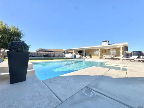Exterior - 8689 E 39 Pl, Yuma, AZ 85365 photo 10 of 12